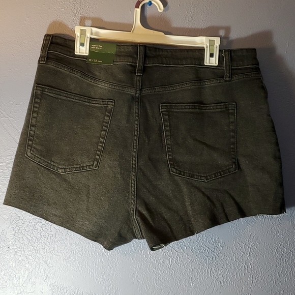 Wild fable, size 16/33 waist, Black Denim shorts - Picture 2 of 5